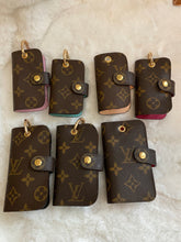 Load image into Gallery viewer, Keyfob case